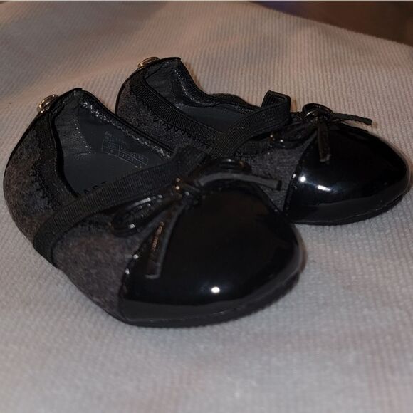 New Stuart Weitzman Legacy Black Patent & Gray Baby Shoes 3-6 Months Size 2 - Picture 4 of 11